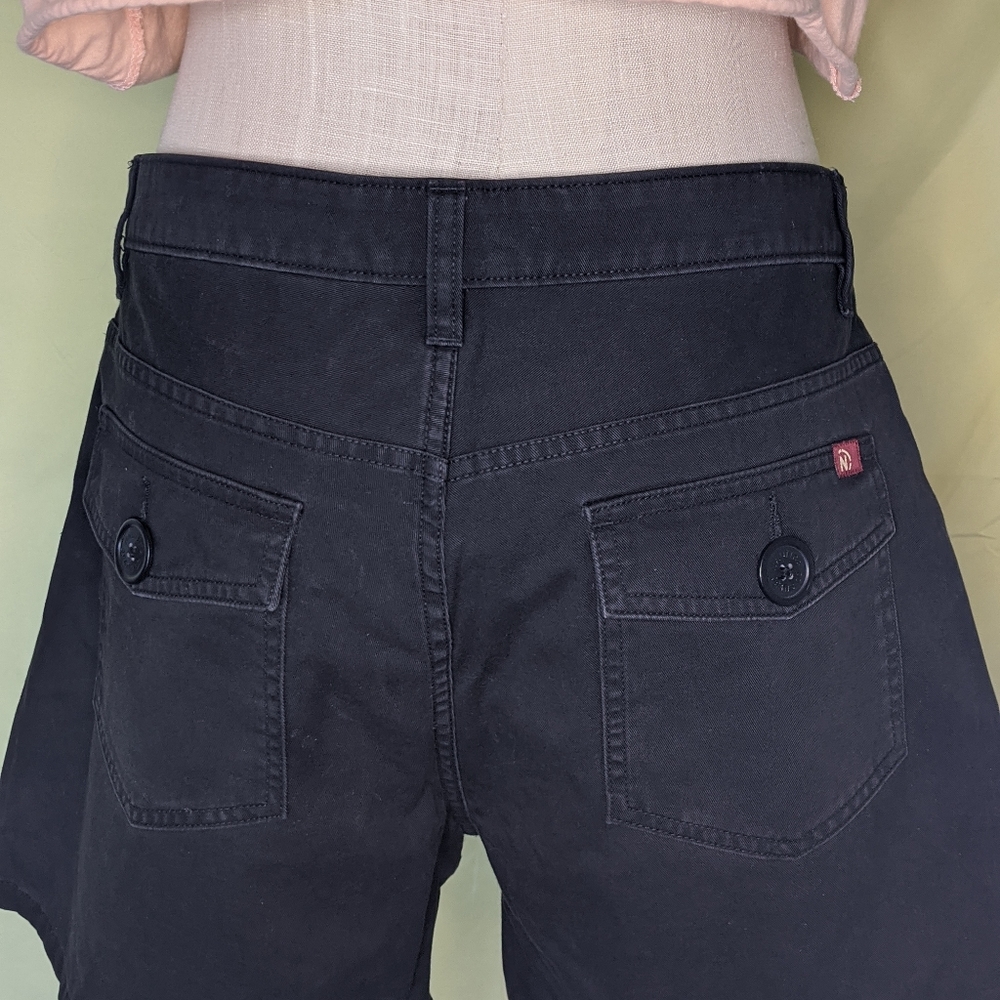 Shorts - Picture 4 of 4